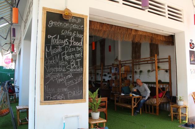 Green on Peace cafe&bar（グリーン・オン・ピース　カフェ＆バー）外観画像